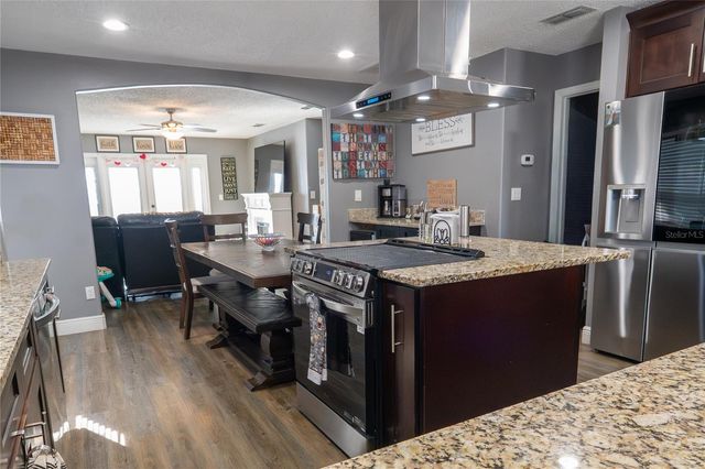 1038 SINGLETON CIRCLE, Groveland, FL 34736