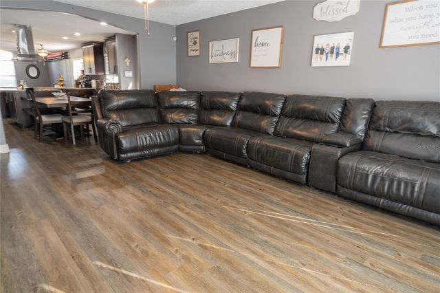 1038 SINGLETON CIRCLE, Groveland, FL 34736