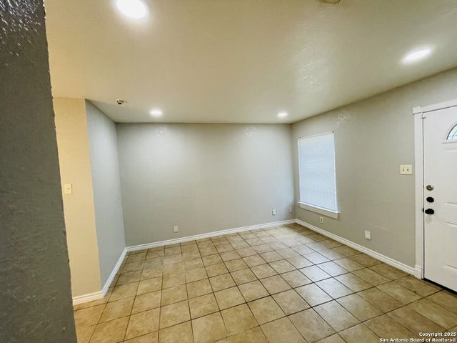 4822 Hemphill, San Antonio, TX 78228