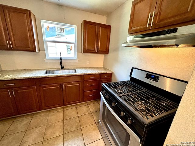 4822 Hemphill, San Antonio, TX 78228