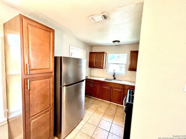 4822 Hemphill, San Antonio, TX 78228