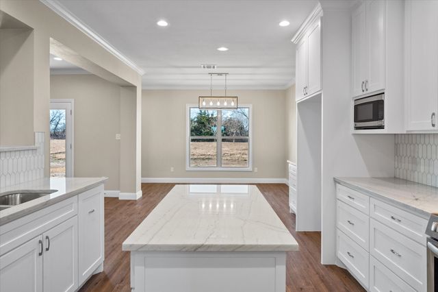 309 Fairway Parks Drive, Corsicana, TX 75110