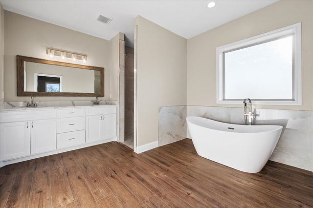 309 Fairway Parks Drive, Corsicana, TX 75110