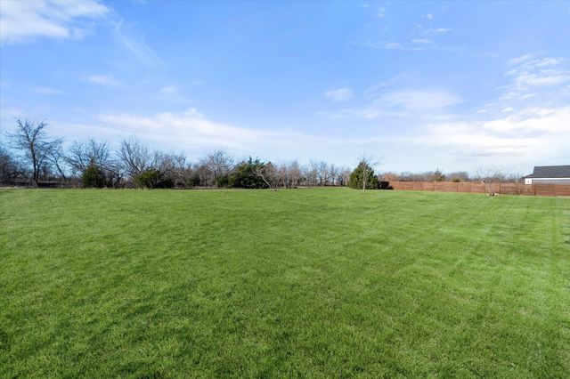 309 Fairway Parks Drive, Corsicana, TX 75110