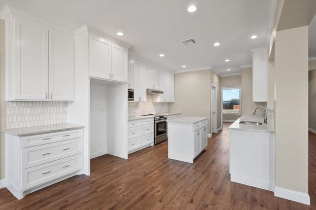 309 Fairway Parks Drive, Corsicana, TX 75110