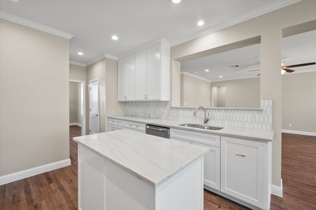 309 Fairway Parks Drive, Corsicana, TX 75110