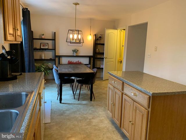 53 ARGON DR, Martinsburg, WV 25405