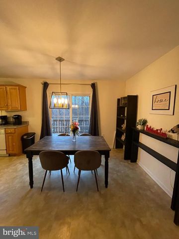 53 ARGON DR, Martinsburg, WV 25405