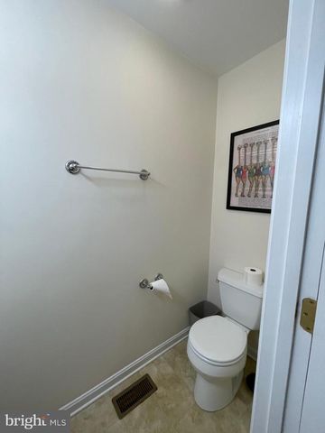 53 ARGON DR, Martinsburg, WV 25405