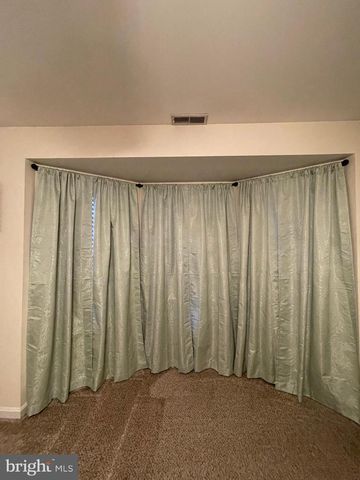 53 ARGON DR, Martinsburg, WV 25405