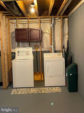 53 ARGON DR, Martinsburg, WV 25405