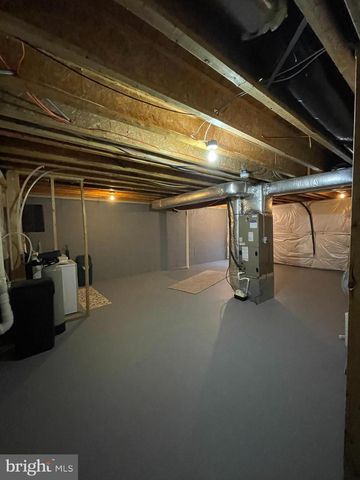 53 ARGON DR, Martinsburg, WV 25405