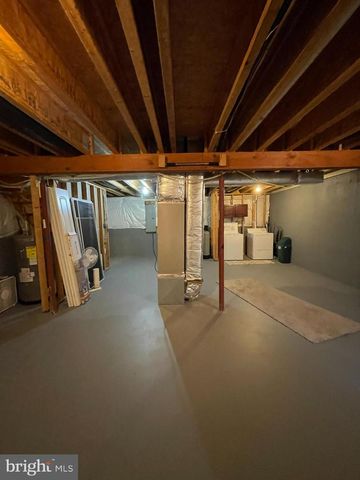 53 ARGON DR, Martinsburg, WV 25405