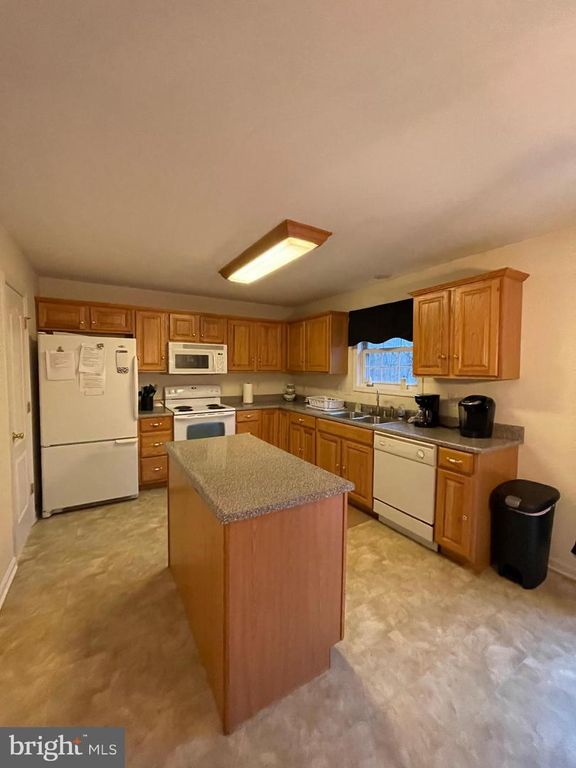 Image 22 of property listing at 53 ARGON DR, Martinsburg, WV 25405