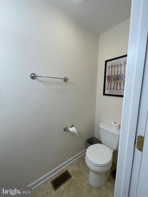 Image 28 of property listing at 53 ARGON DR, Martinsburg, WV 25405