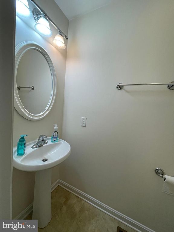 Image 30 of property listing at 53 ARGON DR, Martinsburg, WV 25405