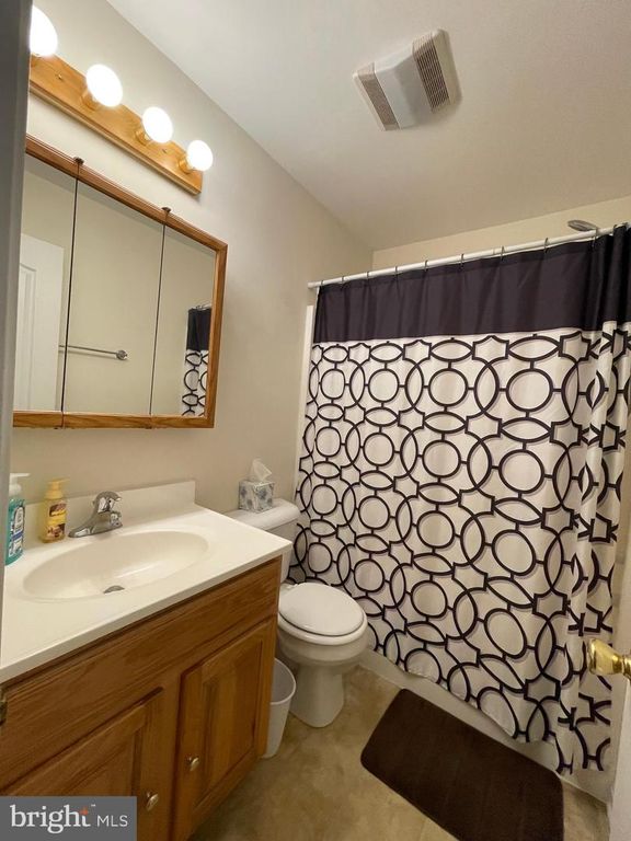 Image 47 of property listing at 53 ARGON DR, Martinsburg, WV 25405