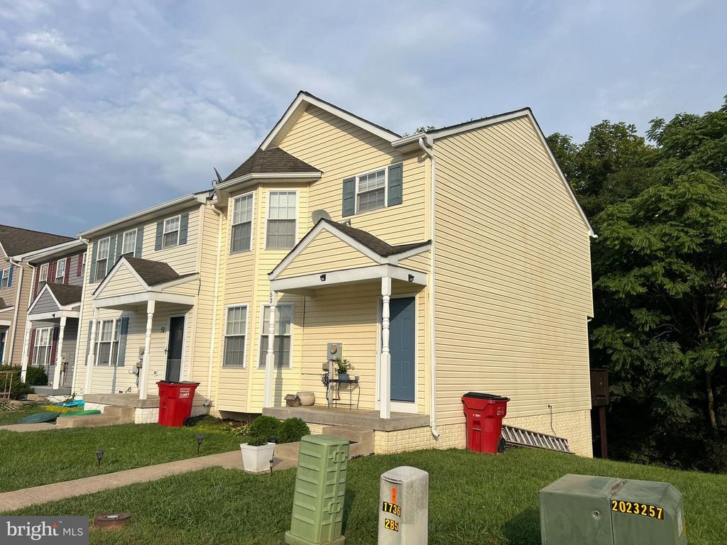 Image 5 of property listing at 53 ARGON DR, Martinsburg, WV 25405
