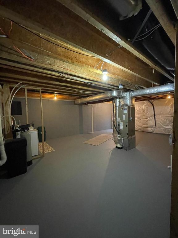 Image 54 of property listing at 53 ARGON DR, Martinsburg, WV 25405