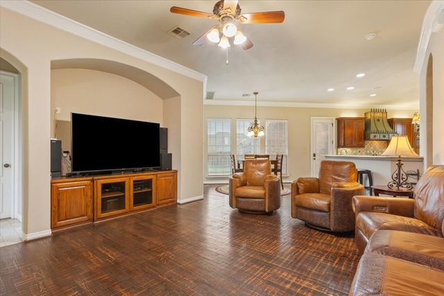 7 Lone Star Drive, Waco, TX 76708