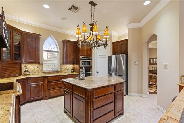 7 Lone Star Drive, Waco, TX 76708