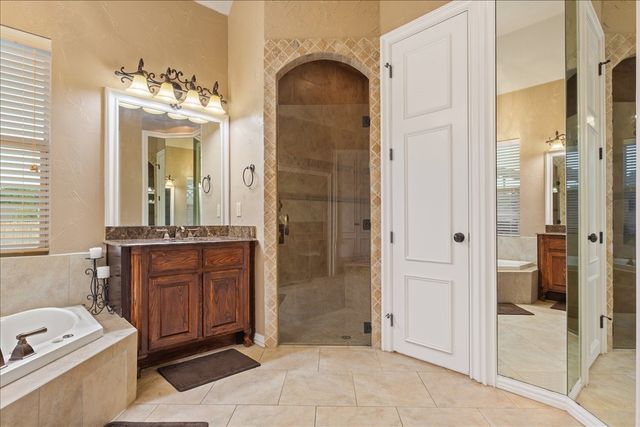 7 Lone Star Drive, Waco, TX 76708