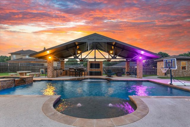 7 Lone Star Drive, Waco, TX 76708