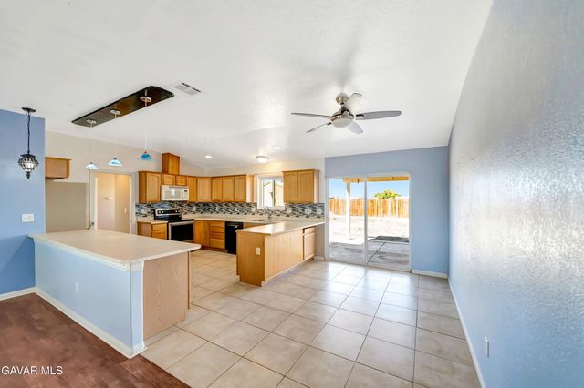 9011 Viburnum Avenue, California City, CA 93505