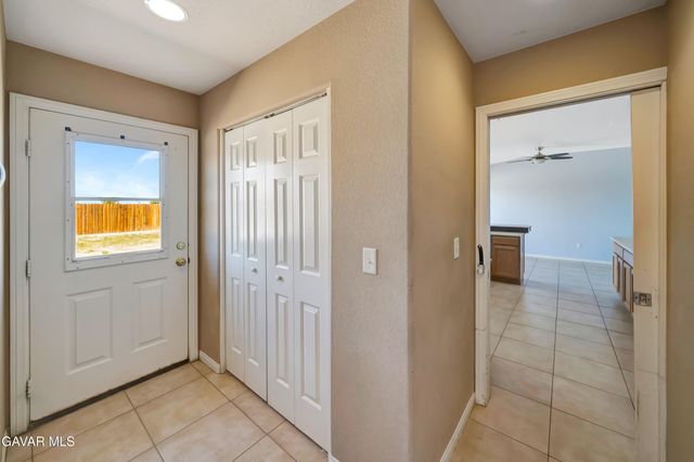 9011 Viburnum Avenue, California City, CA 93505