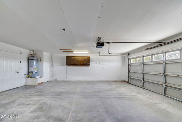 9011 Viburnum Avenue, California City, CA 93505