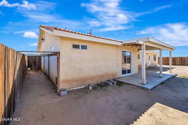 9011 Viburnum Avenue, California City, CA 93505