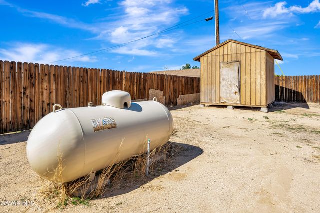 9011 Viburnum Avenue, California City, CA 93505