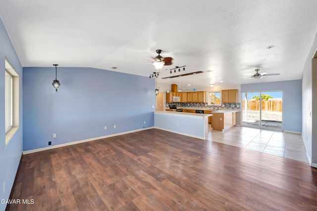 9011 Viburnum Avenue, California City, CA 93505