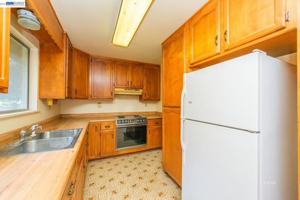 Image 12 of property listing at 376 376 Mountain View Dr., Lewiston, CA 96052