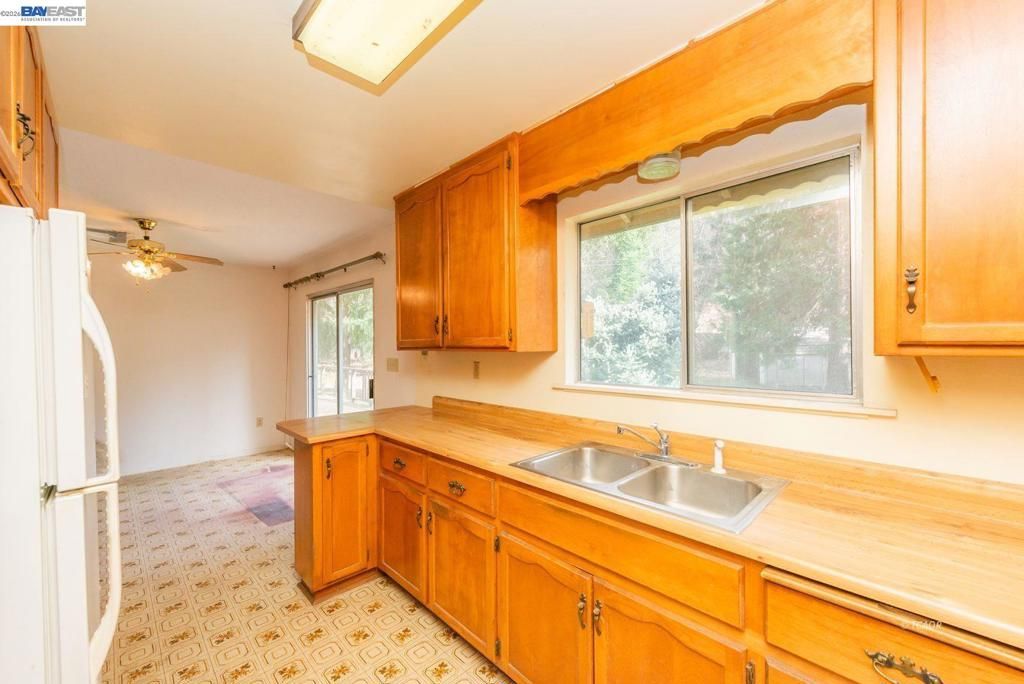 Image 13 of property listing at 376 376 Mountain View Dr., Lewiston, CA 96052