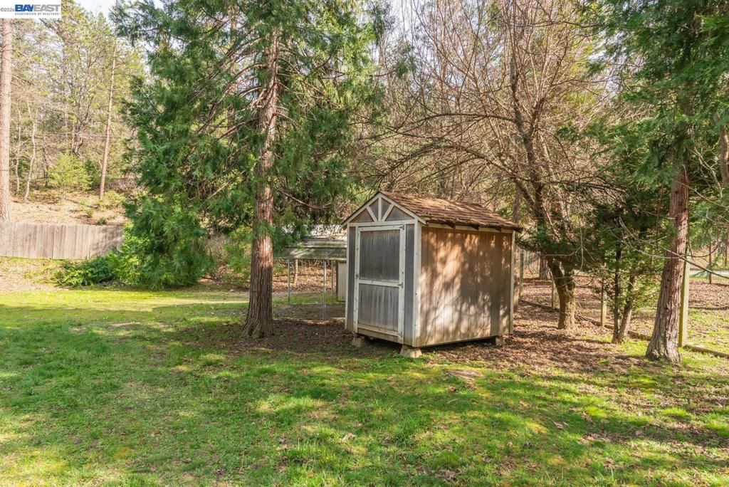 Image 33 of property listing at 376 376 Mountain View Dr., Lewiston, CA 96052