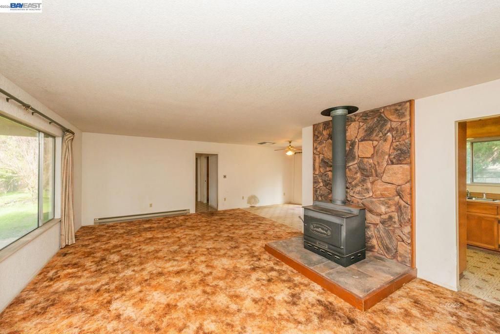 Image 4 of property listing at 376 376 Mountain View Dr., Lewiston, CA 96052