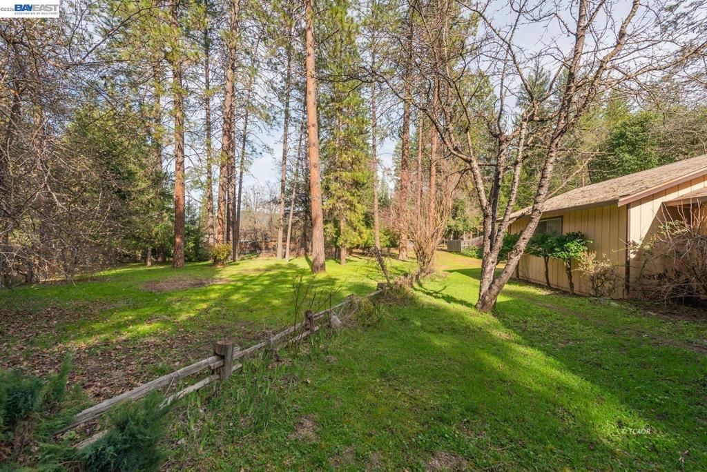 Image 42 of property listing at 376 376 Mountain View Dr., Lewiston, CA 96052