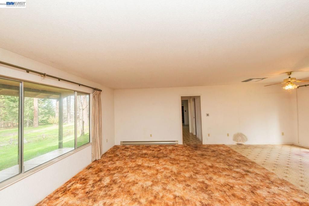 Image 5 of property listing at 376 376 Mountain View Dr., Lewiston, CA 96052