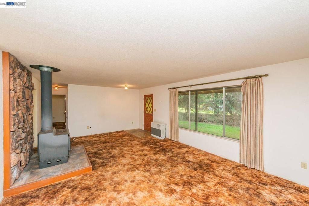 Image 8 of property listing at 376 376 Mountain View Dr., Lewiston, CA 96052