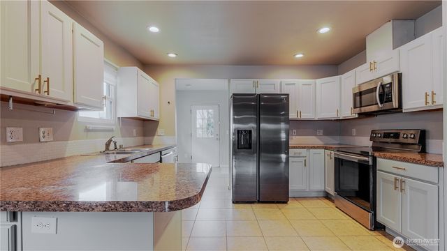 1421 S 45th, Tacoma, WA 98418