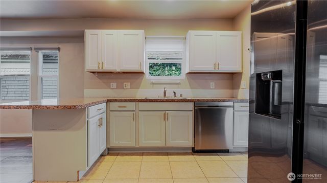 1421 S 45th, Tacoma, WA 98418