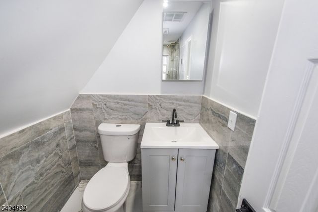 662 Mount Prospect Ave, Newark City, NJ 07104