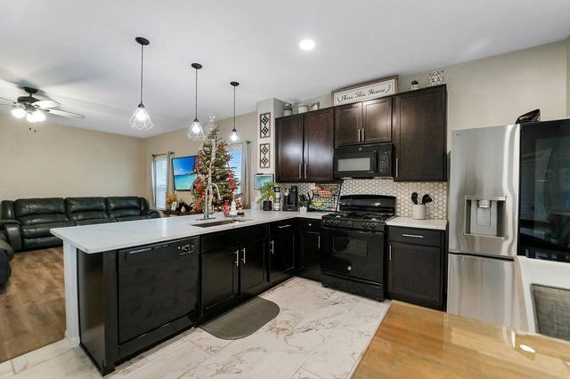 11214 Kingsnorth Drive, Tomball, TX 77375