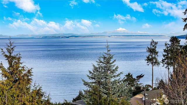320 North Street, Sequim, WA 98382