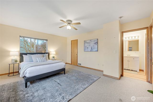 320 North Street, Sequim, WA 98382
