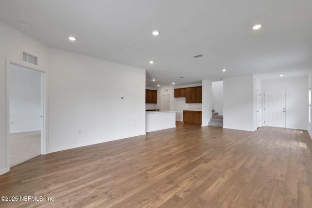 1974 TRAINORS Way, Jacksonville, FL 32218