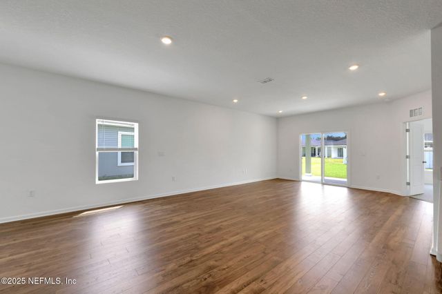 1974 TRAINORS Way, Jacksonville, FL 32218