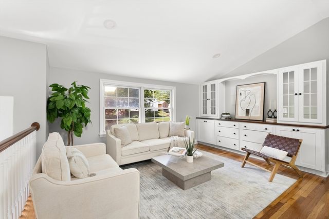 10 Kardon Rd, Boston, MA 02136