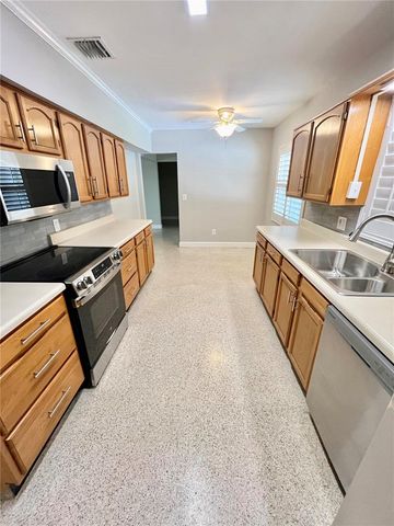 1060 JESSE AVENUE, Safety Harbor, FL 34695